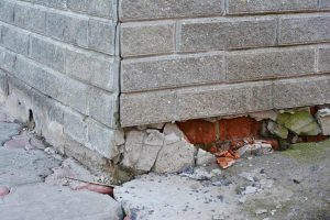 Home Building Innovations: 8 Signs Your House Has Foundation Problems
